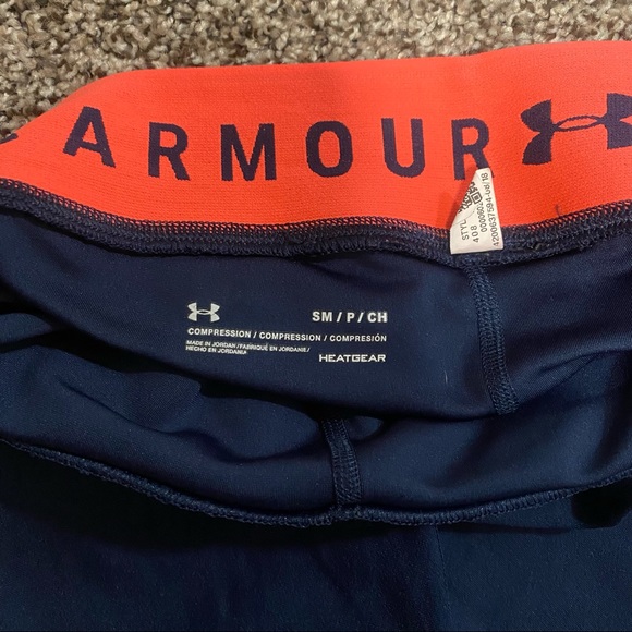 UA Heatgear compression leggings - Picture 5 of 12